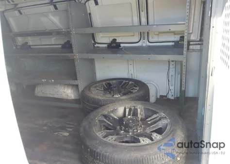 2005 Chevrolet Express z USA, uszkodzony, nr VIN 1GCHG35V751170247